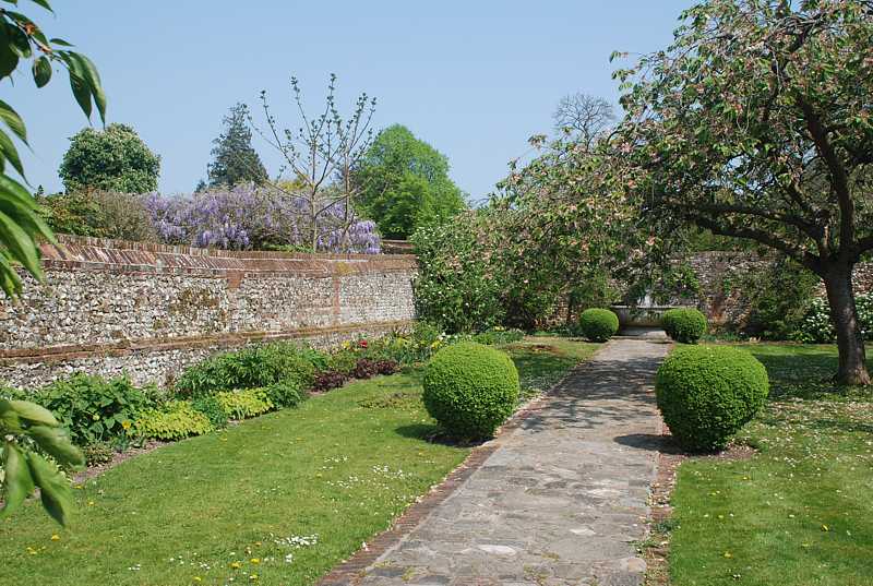  Walled gardens at Greys Court, Henley-on-Thames